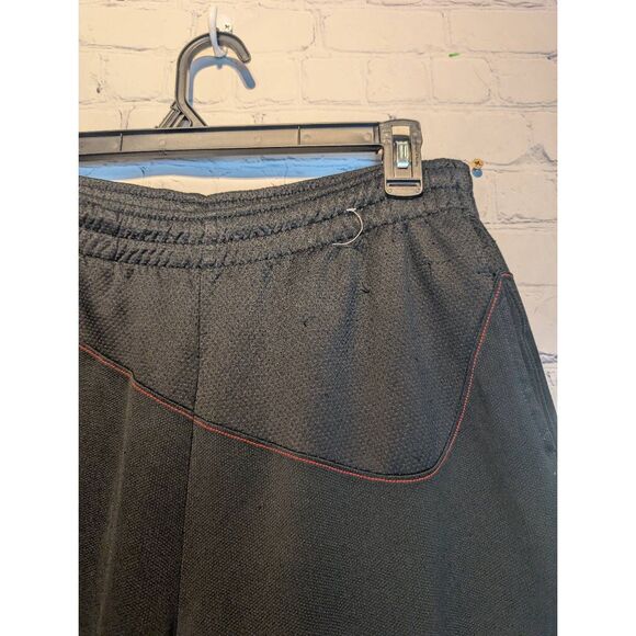 Jordan basketball shorts size medium (damage) - Picture 3 of 5